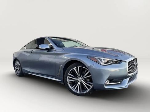 Used 2017 INFINITI Q60 2.0t RWD image 31