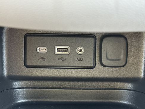 Used 2022 Chevrolet Equinox LS FWD image 21