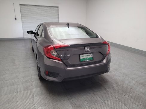 Used 2018 Honda Civic EX-T image 6
