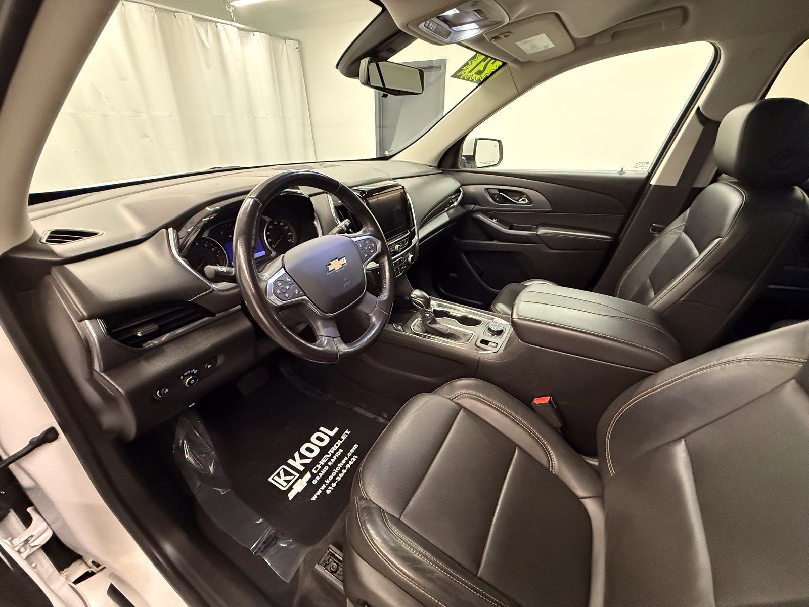 Used 2021 Chevrolet Traverse Premier AWD/4WD image 11
