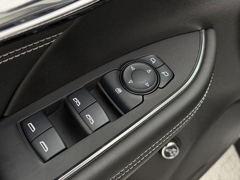 Used 2022 Buick Envision Preferred image 34