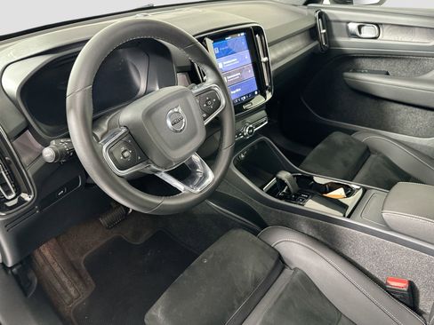 Certified 2024 Volvo C40 P8 Recharge Plus image 10