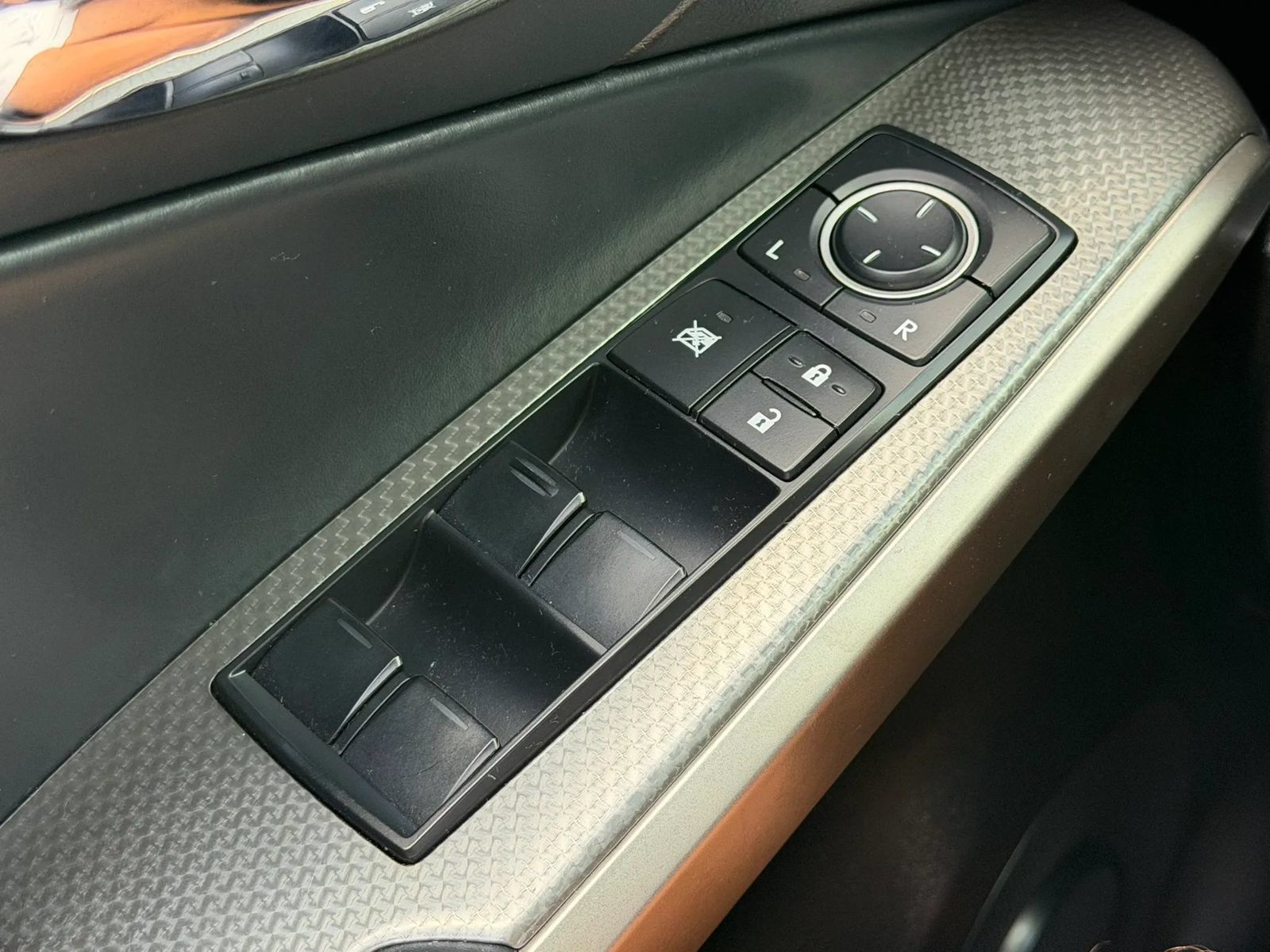 Used 2014 Lexus IS 250 w/ F-Sport Package RWD image 17