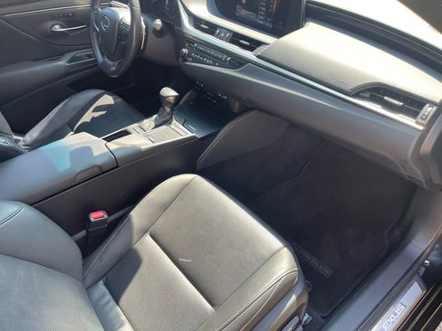 Used 2020 Lexus ES 350 w/ Premium Package image 14