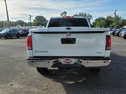 Used 2014 Nissan Titan 4x4 Crew Cab image 8