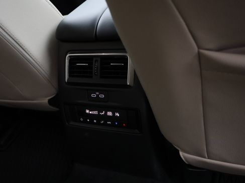 Used 2025 MAZDA CX-70 Plug-In Hybrid w/ Premium Pkg image 15