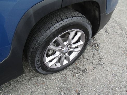 Used 2024 GMC Terrain SLT AWD/4WD image 34