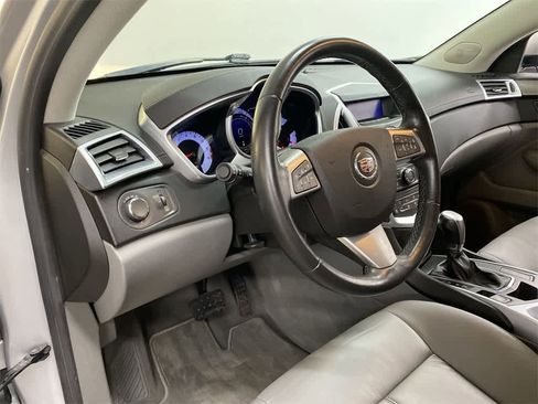 Used 2011 Cadillac SRX 2WD image 2