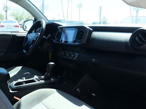 Used 2022 Toyota Tacoma SR image 27