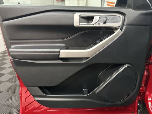 Used 2023 Ford Explorer XLT w/ Equipment Group 202A image 17