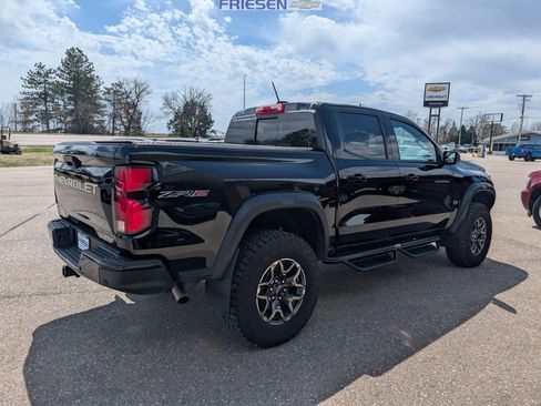 Used 2024 Chevrolet Colorado ZR2 w/ Technology Package image 5