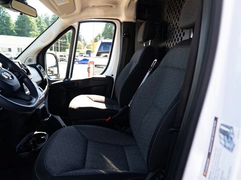 Used 2025 RAM ProMaster 2500 w/ U-Haul Equipment Group FWD image 13