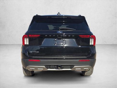 New 2026 Ford Explorer Active w/ Active Comfort Package RWD image 7