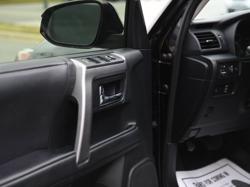 Used 2020 Toyota 4Runner SR5 image 15