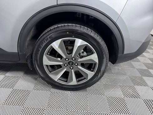 Used 2024 Ford Escape Platinum image 11