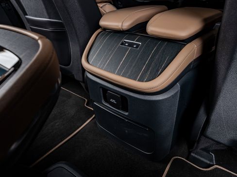 Used 2025 Lincoln Navigator Black Label image 35