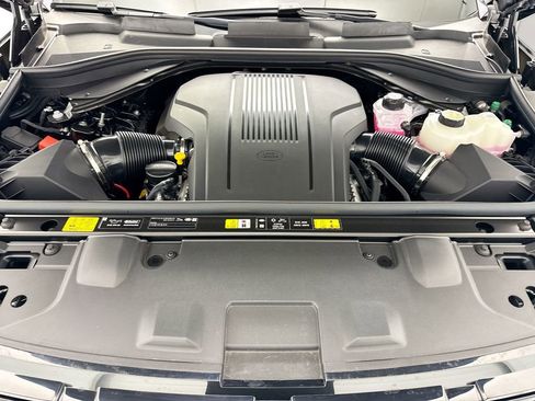 New 2026 Land Rover Range Rover Long Wheelbase SE AWD/4WD image 28