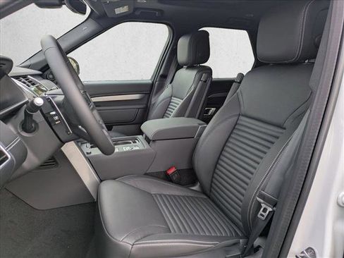 New 2026 Land Rover Discovery Limited Edition image 4