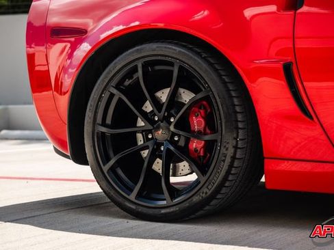 Used 2013 Chevrolet Corvette Z06 w/ 3LZ Preferred Equipment Group RWD image 45