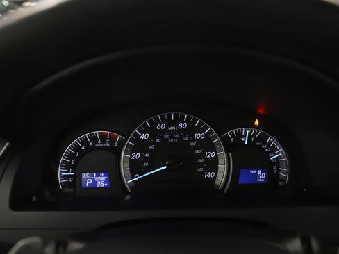 Used 2013 Toyota Camry SE image 22