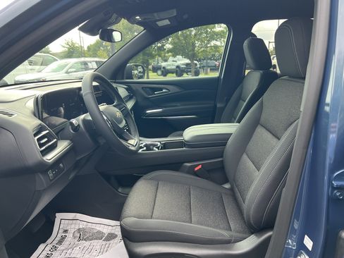 New 2026 Chevrolet Traverse LT image 15