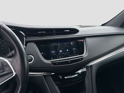 Used 2021 Cadillac XT5 Luxury image 14