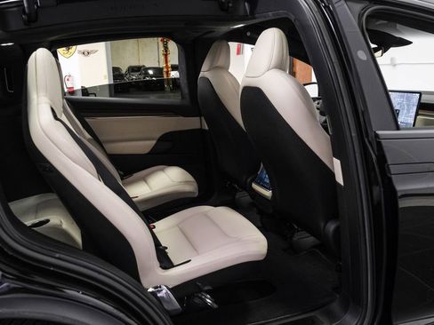 Used 2023 Tesla Model X AWD/4WD image 39