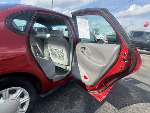 Used 1996 Ford Taurus GL image 36