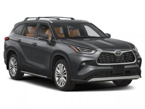 New 2026 Toyota Highlander Platinum image 9