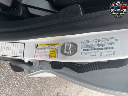 Used 2025 Ford Escape Active AWD/4WD image 28