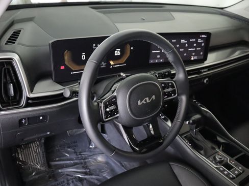 Used 2024 Kia Sorento S w/ Panoramic Sunroof Package AWD/4WD image 11