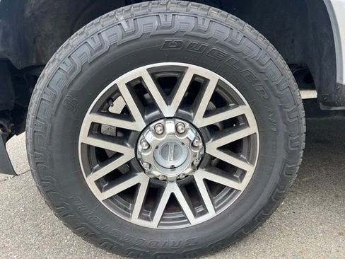 Used 2019 Ford F250 Lariat w/ Lariat Value Package AWD/4WD image 5