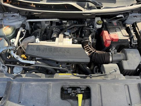 Certified 2025 Nissan Rogue SV image 23