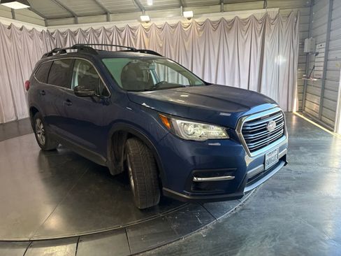 Used 2021 Subaru Ascent Premium w/ Convenience Package AWD/4WD image 2