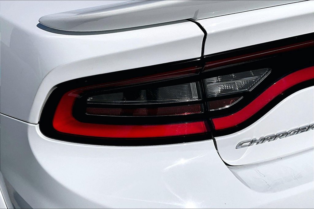 Used 2022 Dodge Charger SRT Hellcat w/ Harman/Kardon Audio Group RWD image 30