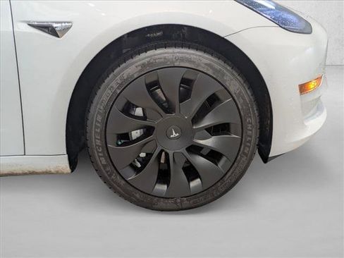 Used 2020 Tesla Model 3 Standard Range Plus image 22