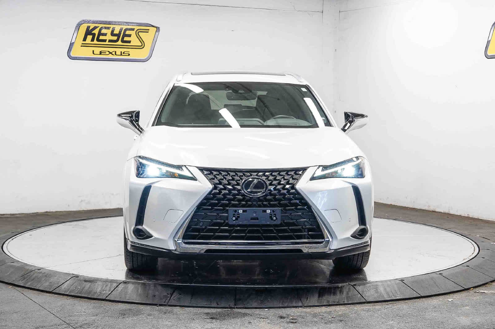 Used 2024 Lexus UX 250h FWD w/ Premium Package image 6