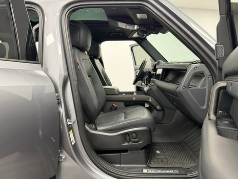 Used 2020 Land Rover Defender 110 X image 37