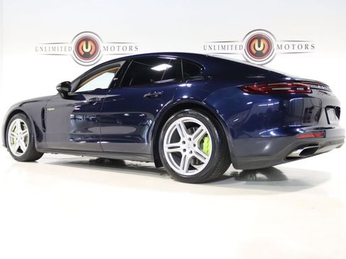 Used 2018 Porsche Panamera 4 image 13