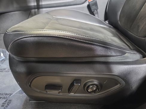 Used 2023 Jeep Grand Cherokee Altitude image 27