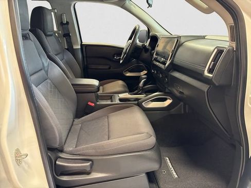 Certified 2025 Nissan Frontier SV w/ SV Convenience Package AWD/4WD image 15