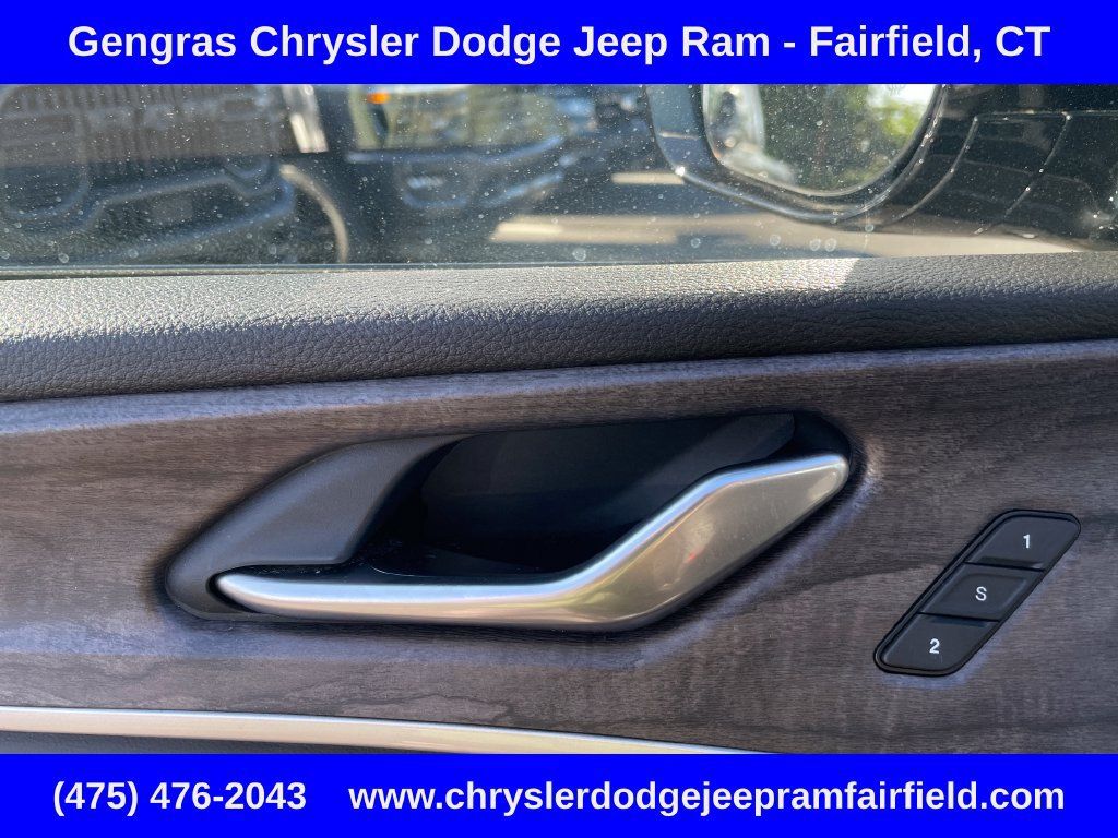 Used 2023 Jeep Grand Cherokee L Limited w/ Luxury Tech Group II AWD/4WD image 45
