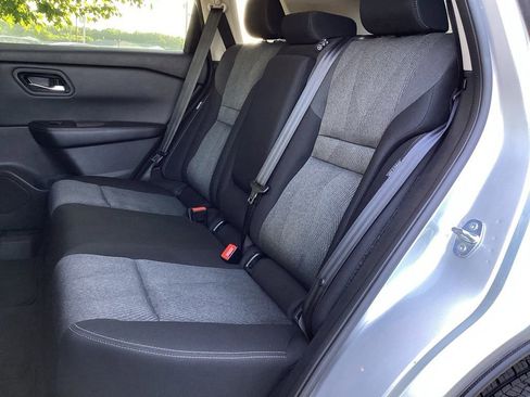 Used 2024 Nissan Rogue SV AWD/4WD image 18