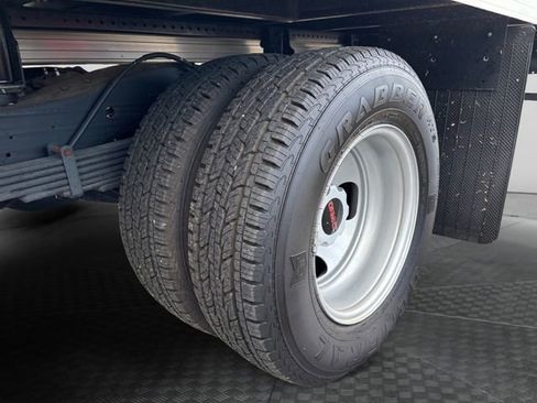 Used 2023 GMC Savana 3500 w/ Power Convenience Package image 12