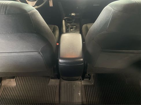 Used 2018 Toyota RAV4 LE w/ All Weather Liner Package FWD image 23