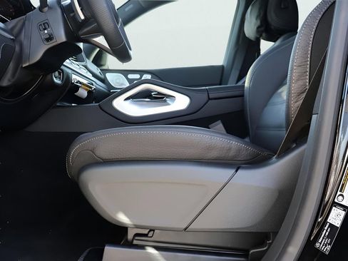 New 2026 Mercedes-Benz GLS 450 4MATIC image 39
