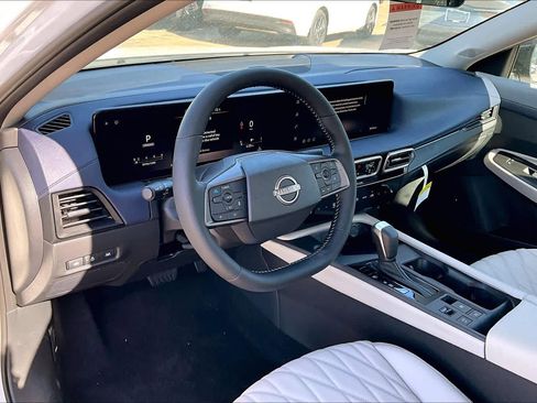 New 2026 Nissan Sentra SL w/ Floor Mat Package FWD image 10