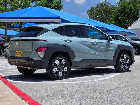 Used 2024 Hyundai Kona SEL FWD image 3
