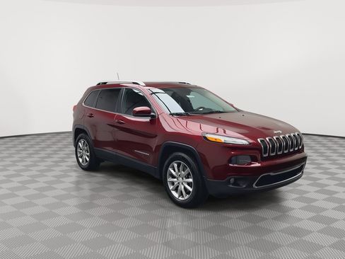 Used 2018 Jeep Cherokee Limited AWD/4WD image 32