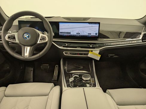 New 2026 BMW X5 xDrive50e w/ M Sport Package image 17